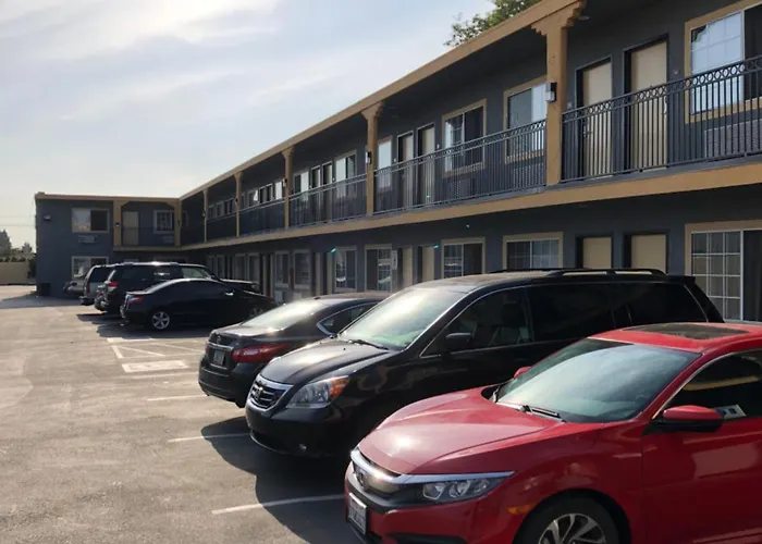 American Inn & Suites Lax Airport Inglewood
