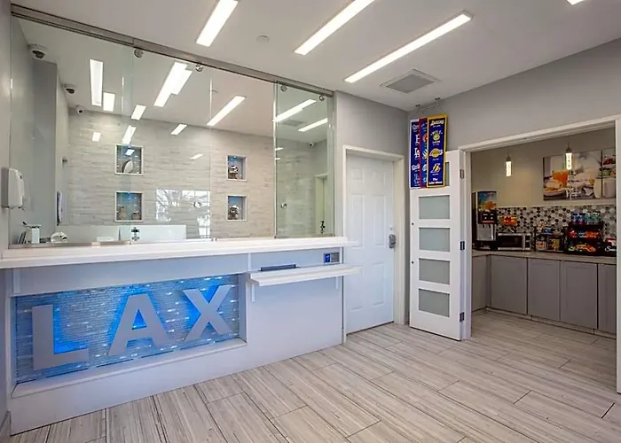 Super 8 By Wyndham Inglewood/Lax/La Airport Hotel